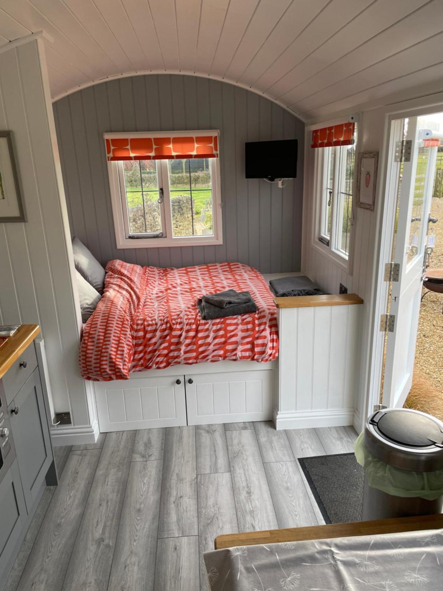 The Shepherd'S Hut Mixbury Luaran gambar